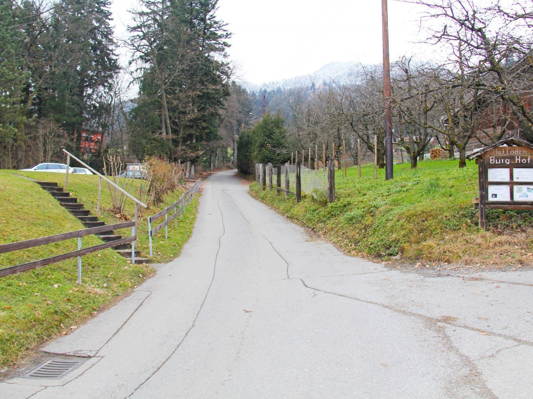 Die offizielle Benennung der Straßen von Satteins erfolgte erst im Jahre 1989. Die offizielle Benennung der Straßen von Satteins erfolgte erst im Jahre 1989.