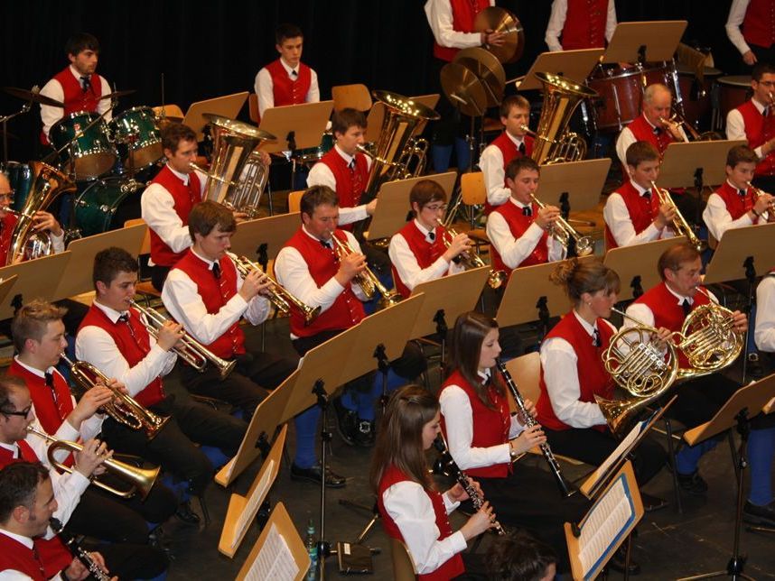 Die Lingenauer Musikanten überzeugten mit einem abwechslungsreichen Konzert.