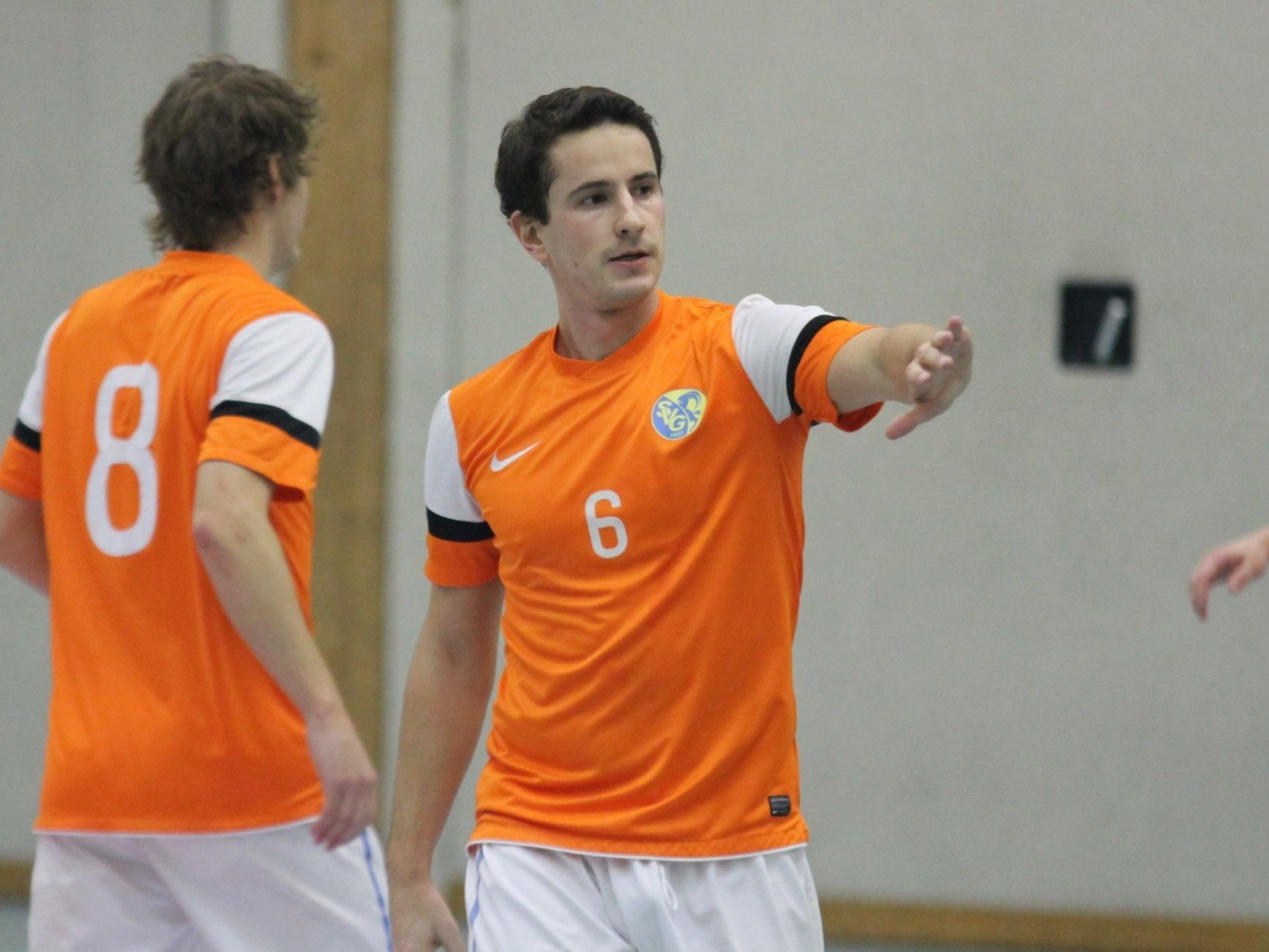 Masterspremiere für den SV Gaißau: Spielertrainer Bernhard Erkinger durfte mit seinem Team jubeln. Masterspremiere für den SV Gaißau: Spielertrainer Bernhard Erkinger durfte mit seinem Team jubeln.