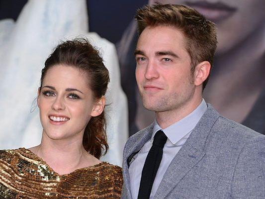 Kristen Stewart und Robert Pattinson bei der "Breaking Dawn'"-Premiere - ist ihr nächstes Projekt ein Baby? Kristen Stewart und Robert Pattinson bei der "Breaking Dawn'"-Premiere - ist ihr nächstes Projekt ein Baby?
