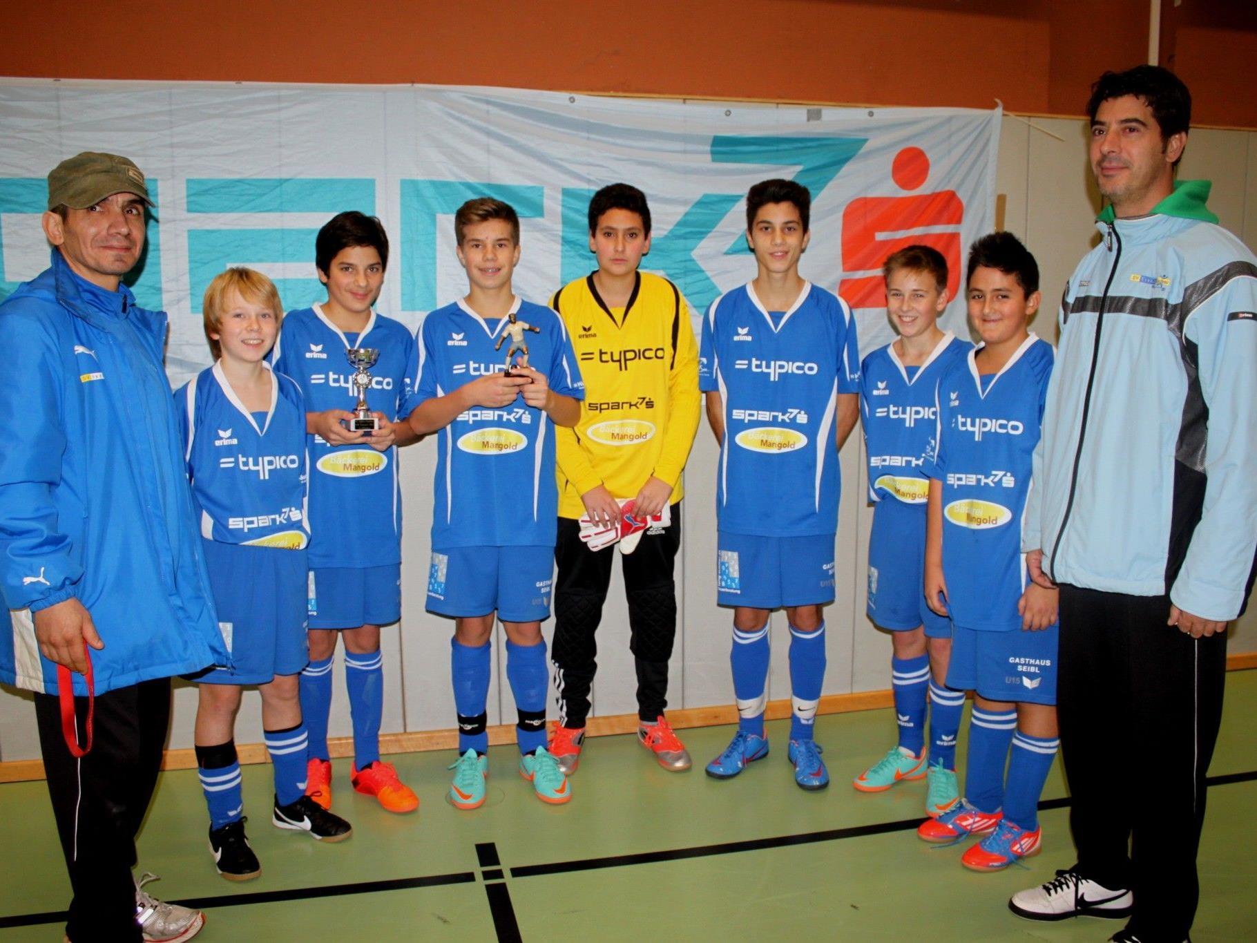 Bei den U 15 Teams erkämpften sich die Jungs vom SV Typico Lochau den ausgezeichneten 2. Platz und feierten mit Niklas Außerlechner auch den besten Torschützen.