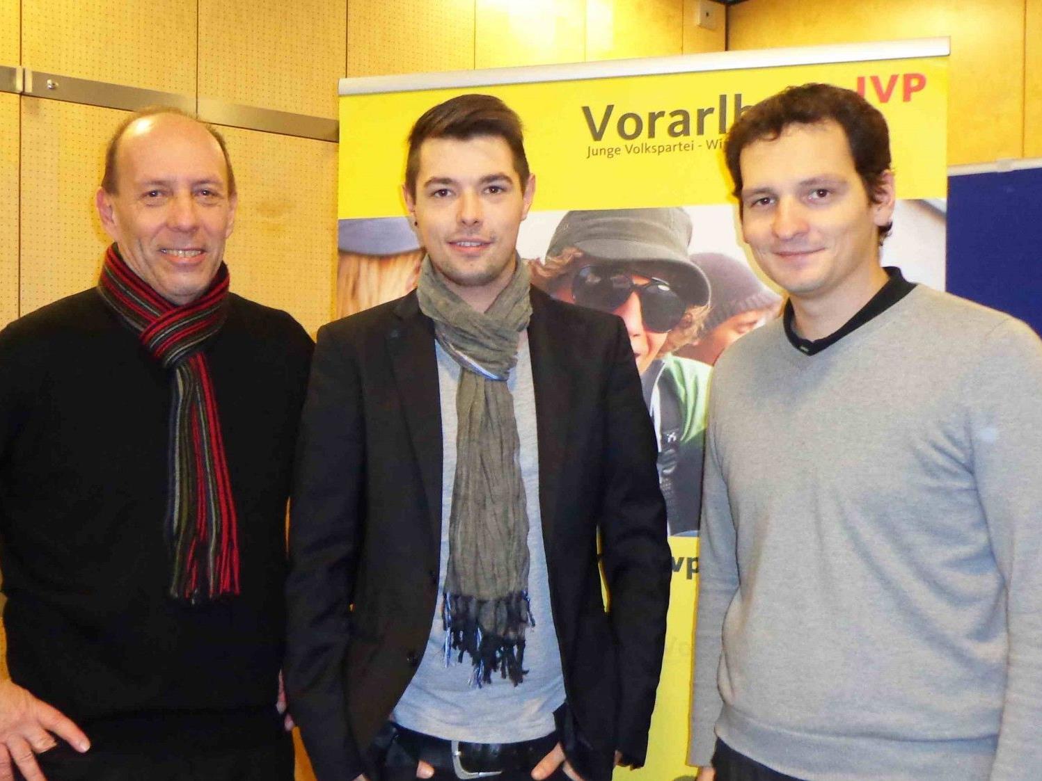 (v.l.r) ÖVP Bregenz Klubobmann Michael Rauth mit JVP Bregenz Obmann Michael Felder und JVP Landesobmann Julian Fässler