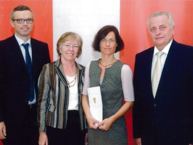 v.l.n.r: Martin Herburger, Dr. Margit Scholta, Ruth Weiskopf, BM Rudolf Hundstorfer