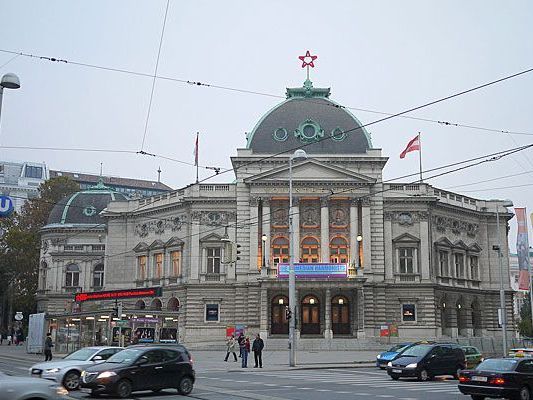 Wer schon immer einmal selbst auf der Volkstheater-Bühne stehen wollte, kann sich jetzt bewerben Wer schon immer einmal selbst auf der Volkstheater-Bühne stehen wollte, kann sich jetzt bewerben