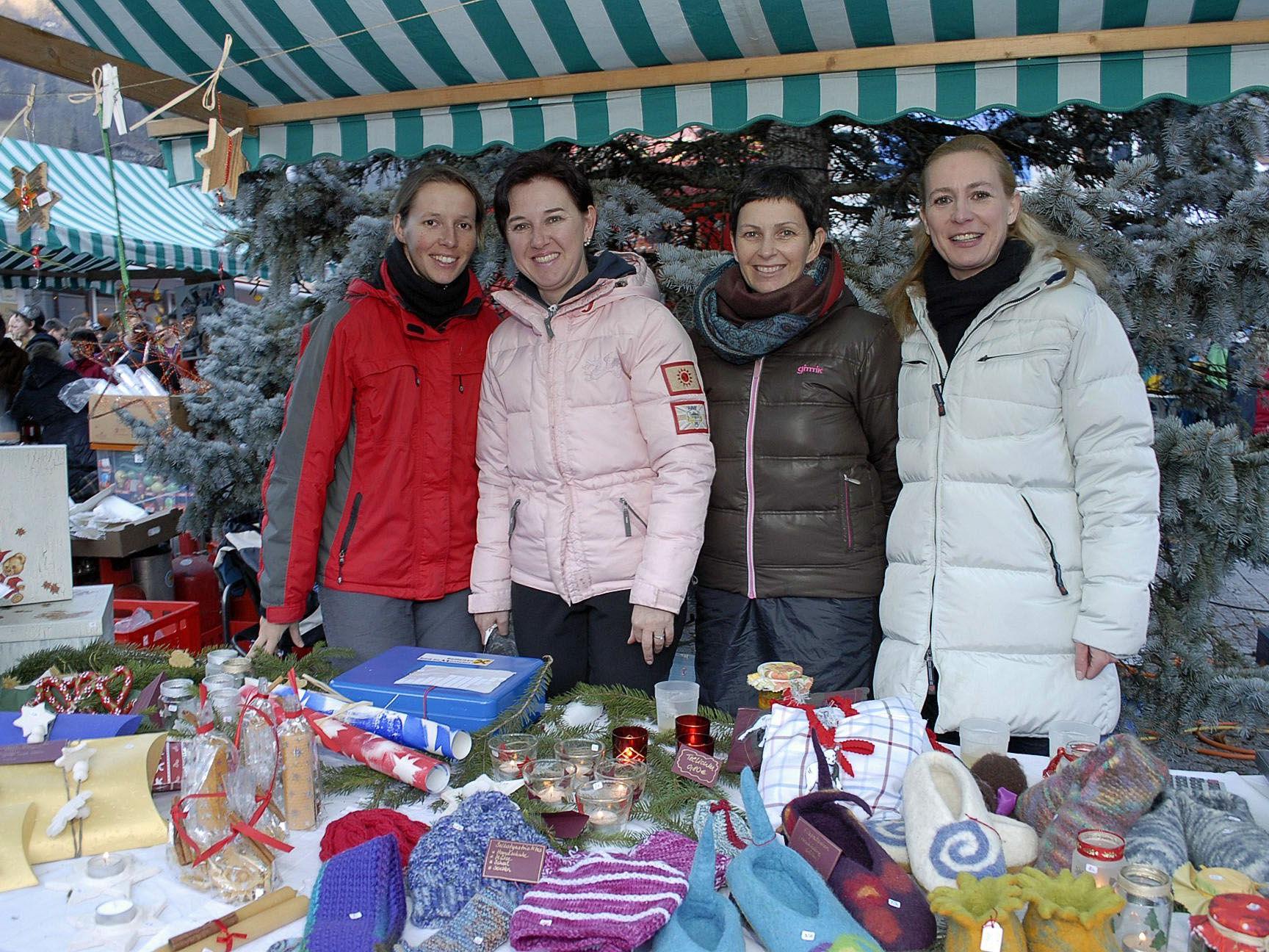 Die Volksschule Latschau ist auch heuer mit einem Stand beim Weihnachtsmarkt in Schruns vertreten.