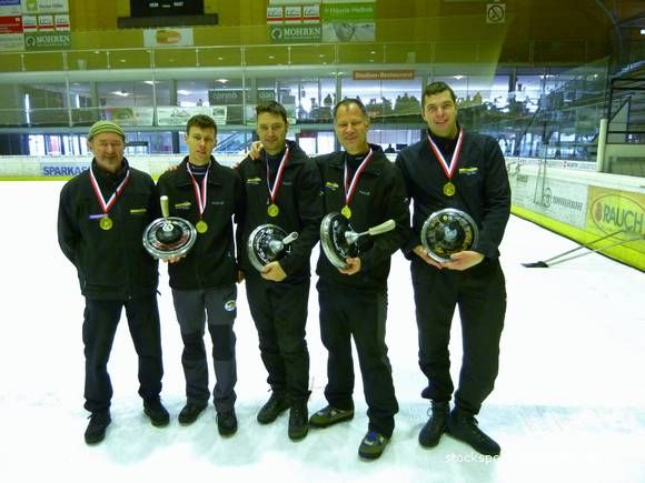 Das Lochau-Quartett holte sich in Dornbirn den Landesmeistertitel im Eisstocksport. Das Lochau-Quartett holte sich in Dornbirn den Landesmeistertitel im Eisstocksport.