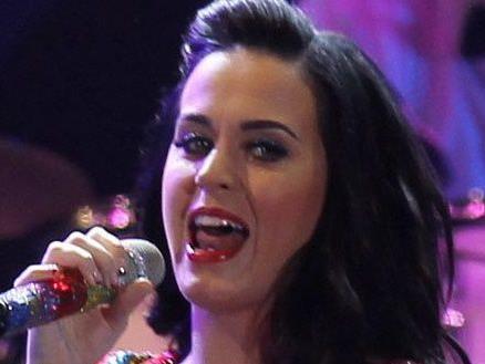 Noch sind die Oscar-Nominierungen nicht verkündet, aber Katy Perry macht sich bereits Hoffnungen. Noch sind die Oscar-Nominierungen nicht verkündet, aber Katy Perry macht sich bereits Hoffnungen.
