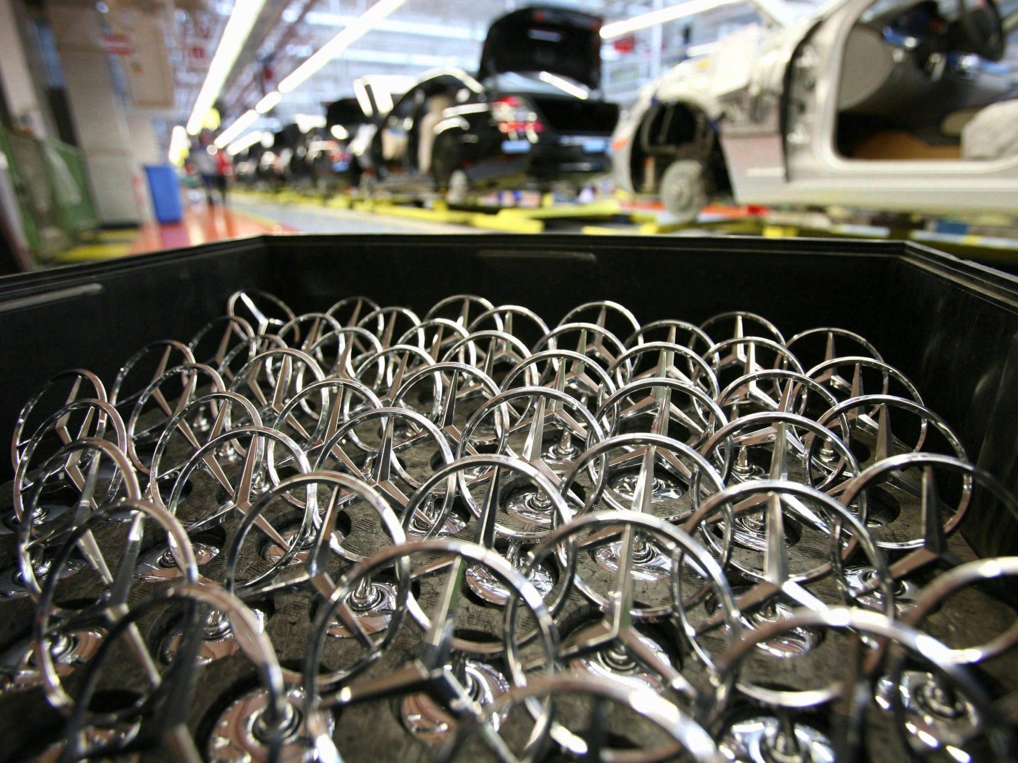 Daimler ruft tausende Mercedes S-Klasse zurück ins Werk.