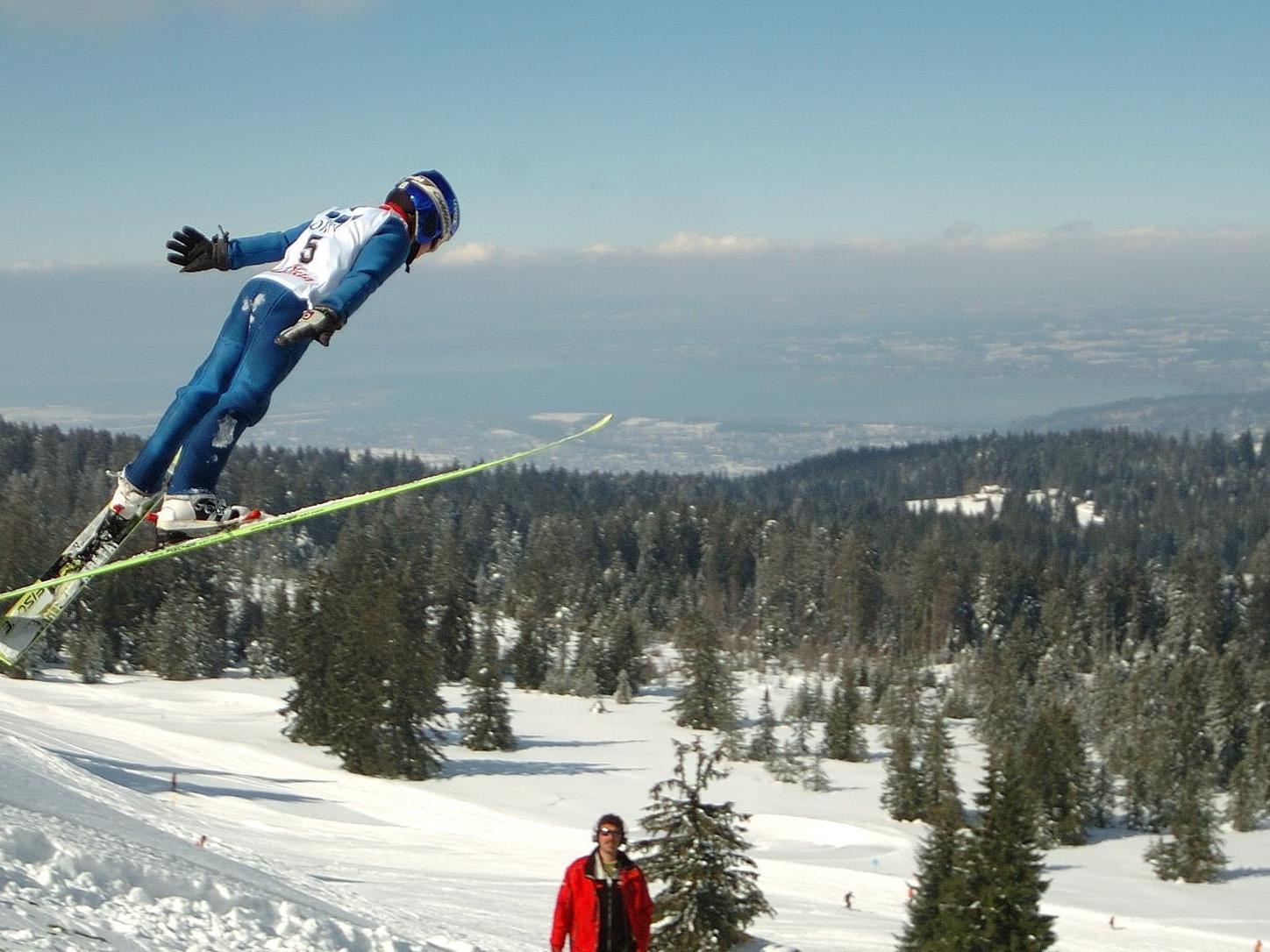 Toller Saisonauftakt für den Skispringer Patrick Streitler in Seefeld mit Rang vier und acht.
