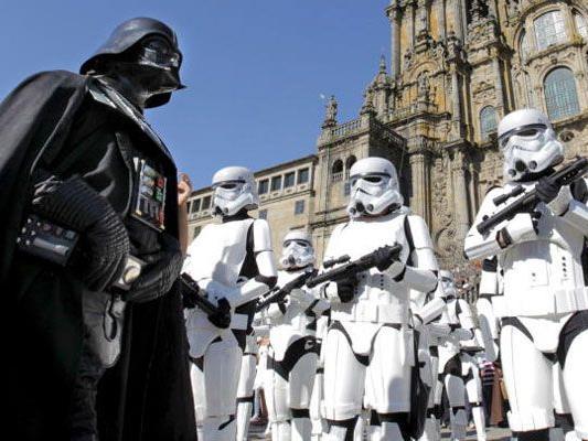 Ob Darth Vader (hier 2010 bei der 30-Jahr-Feier zu "Das Imperium schlägt zurück") das Kommando übernehmen wird?
