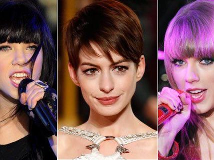 Von schwarz und leicht gewellt, kurzen Schnitten, bis hin zu langen blonden glatten oder bunten Haaren ist alles erlaubt Von schwarz und leicht gewellt, kurzen Schnitten, bis hin zu langen blonden glatten oder bunten Haaren ist alles erlaubt