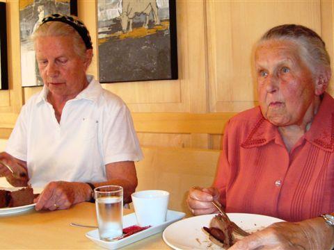 Symboldbild: Gemeinsamer Mittagstisch der Senioren
