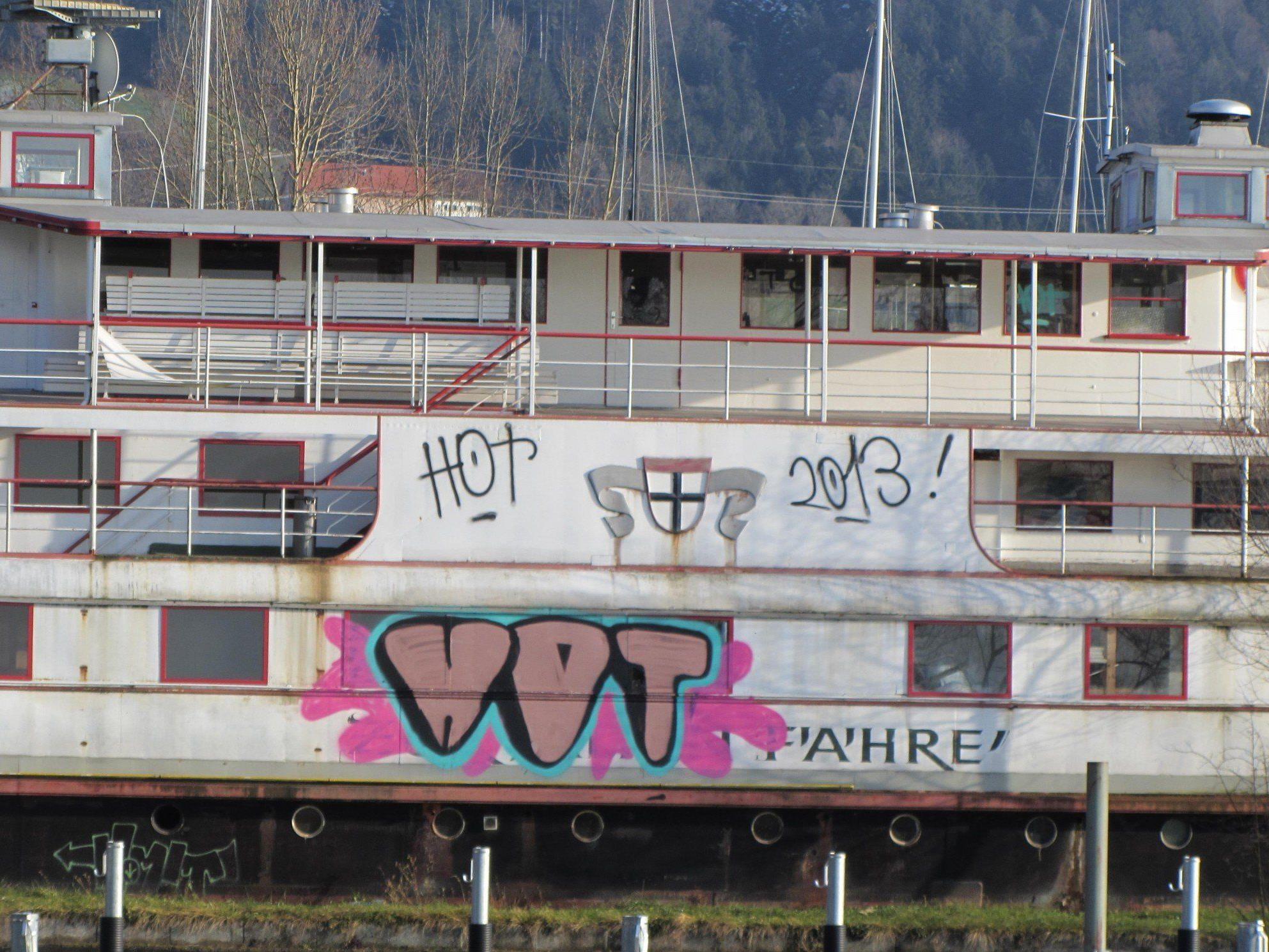 Die "Alte Fähre" in Lochau mit neuem Graffito