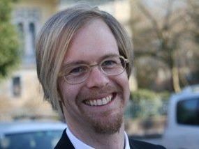 Dr. Simon Burtscher-Mathis Fachreferent für Bildung und Integration. Dr. Simon Burtscher-Mathis Fachreferent für Bildung und Integration.