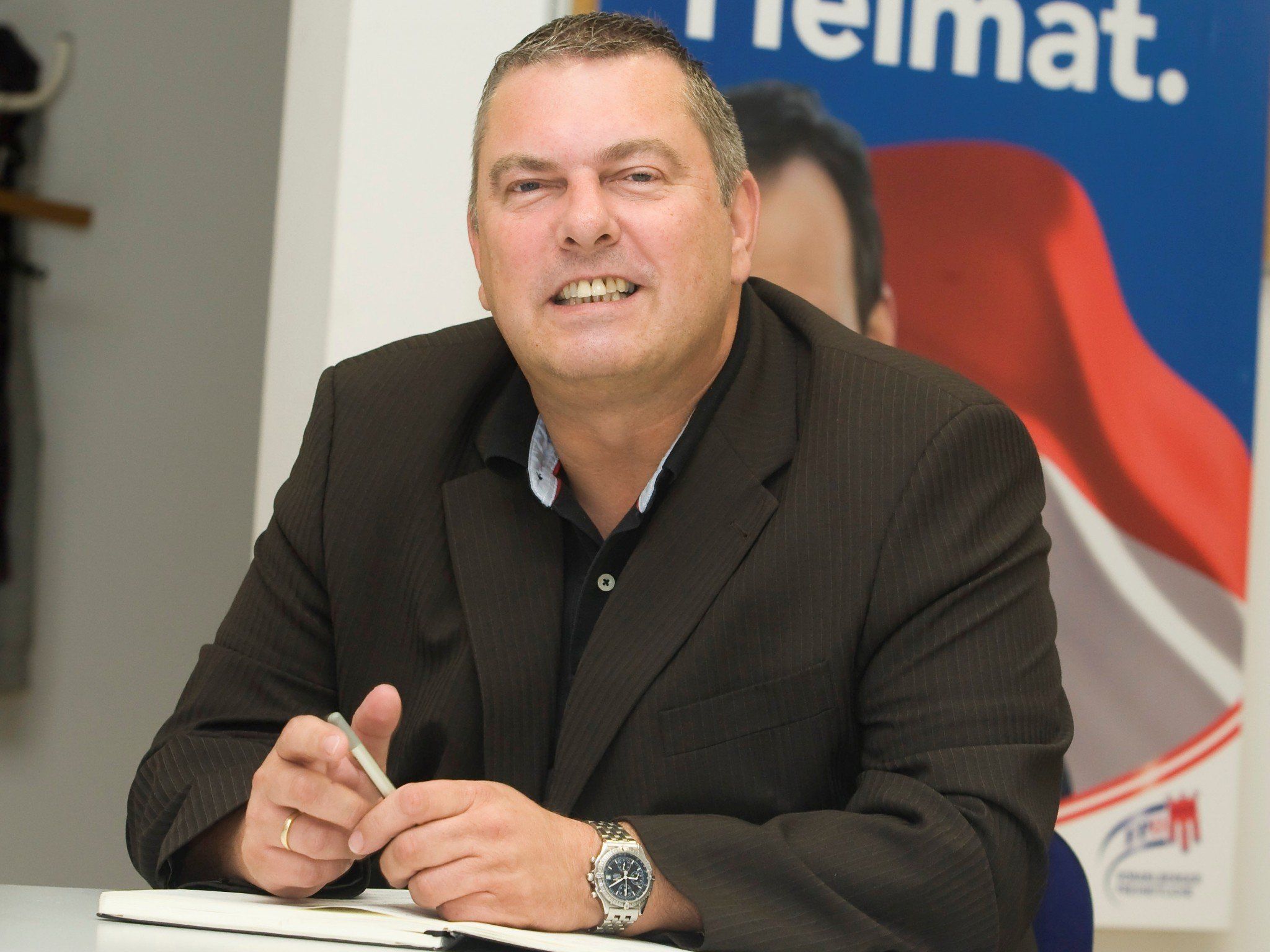 Staatsanwaltschaft Wien erhebt Anklage gegen Arno Eccher, die FPÖ Vorarlberg und ihr Geschäftsführer trennen sich. Staatsanwaltschaft Wien erhebt Anklage gegen Arno Eccher, die FPÖ Vorarlberg und ihr Geschäftsführer trennen sich.