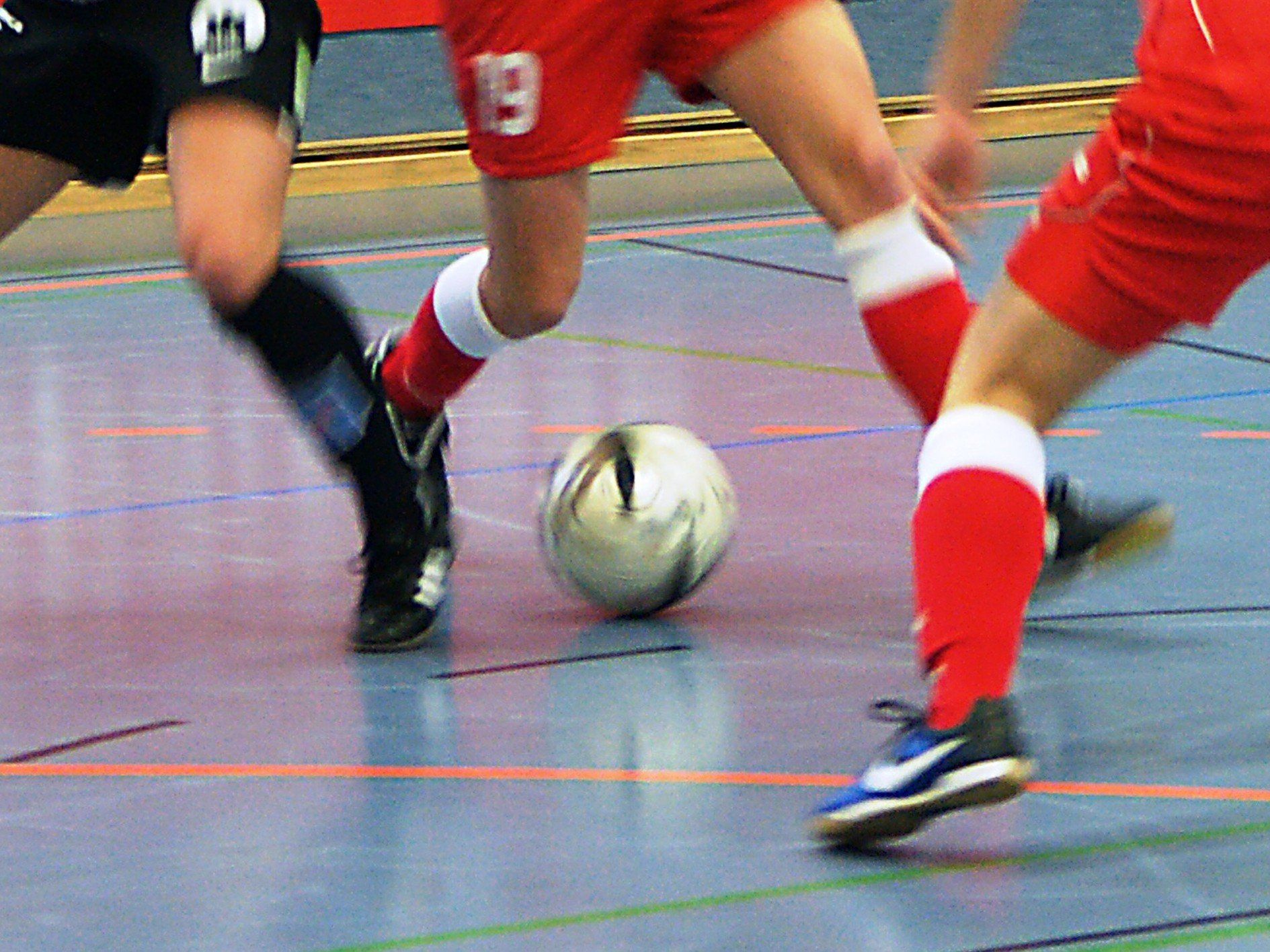 Am 16. Februar findet ein Hallenfußballturnier zugunsten von Emilian statt. Am 16. Februar findet ein Hallenfußballturnier zugunsten von Emilian statt.