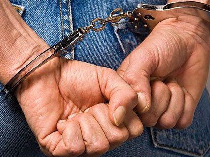 Ein ladendieb attackierte zwei Kaufhausdetektive in einem Geschäft in der Mariahilferstraße- Ein ladendieb attackierte zwei Kaufhausdetektive in einem Geschäft in der Mariahilferstraße-