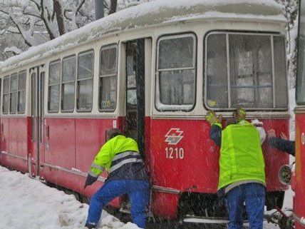 Entgleisung der Straßenbahn-Linie 49 Entgleisung der Straßenbahn-Linie 49