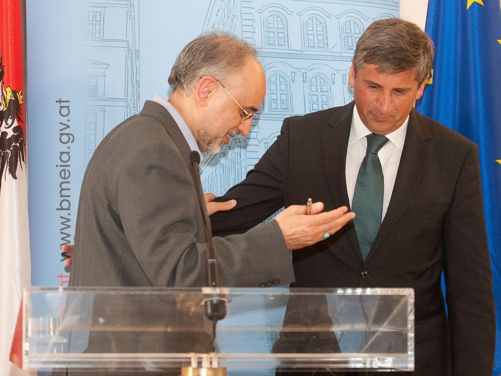 Außenminister Michael Spindelegger (r) und der iranische Außenminister Ali Akbar Salehi.