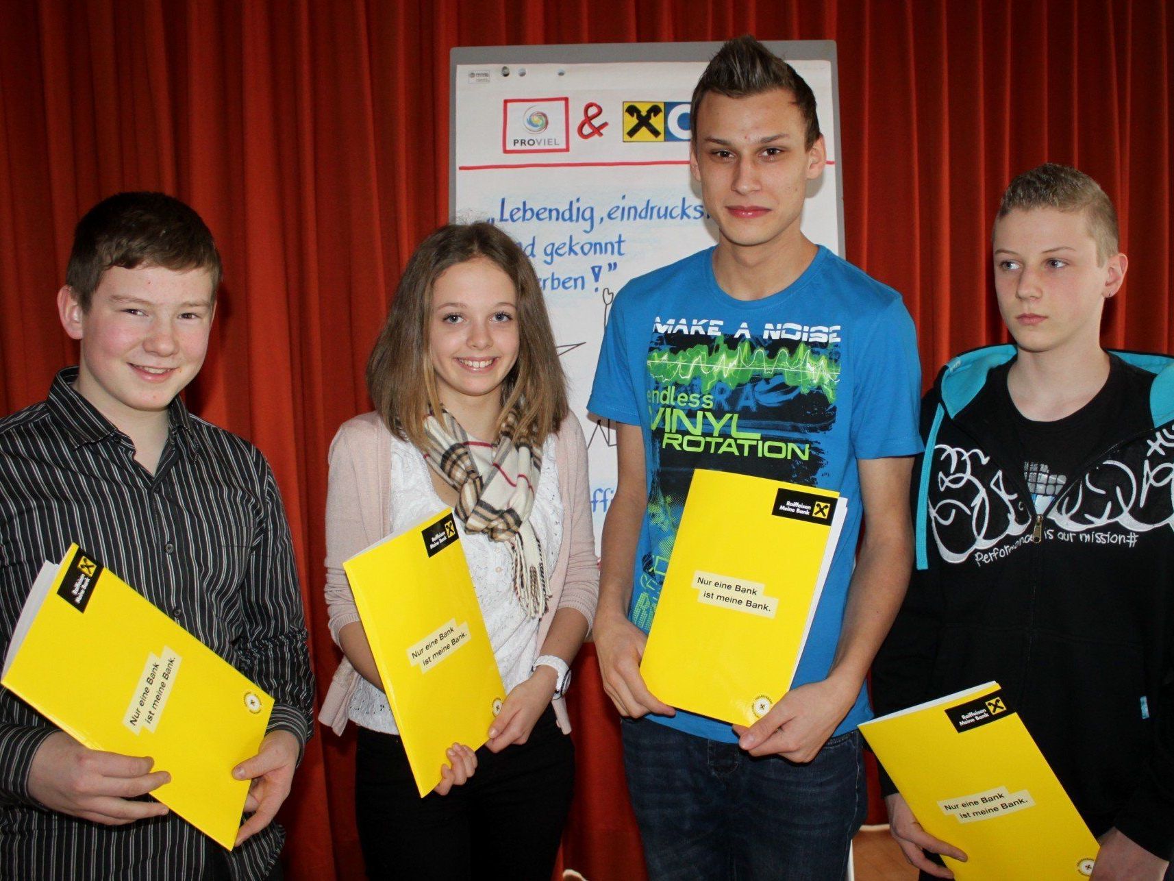 Hörbranzer Mittelschüler ließen sich in diesem Bewerbungsseminar „fit for job“ machen. Hörbranzer Mittelschüler ließen sich in diesem Bewerbungsseminar „fit for job“ machen.