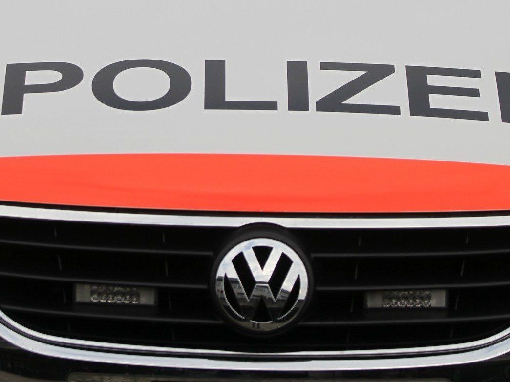 Tatverdächtige führte Polizei zu Tatwaffe. Tatverdächtige führte Polizei zu Tatwaffe.