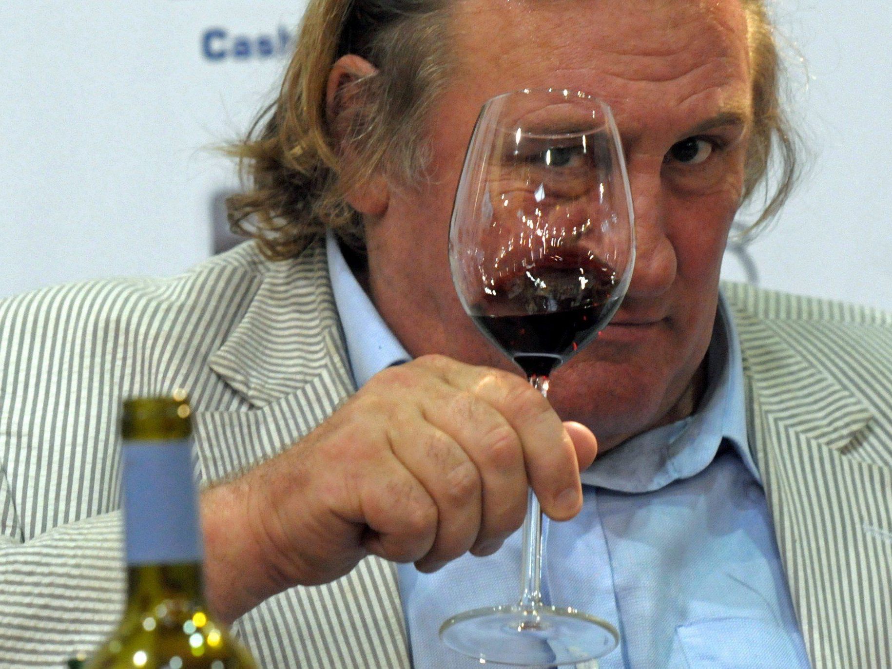 Unklar, ob Depardieu selbst die russische Staatsbürgerschaft formell beantragt hatte Unklar, ob Depardieu selbst die russische Staatsbürgerschaft formell beantragt hatte