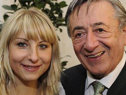 Lugner und Katzi gehen auch heuer gemeinsam auf den Opernball. Lugner und Katzi gehen auch heuer gemeinsam auf den Opernball.