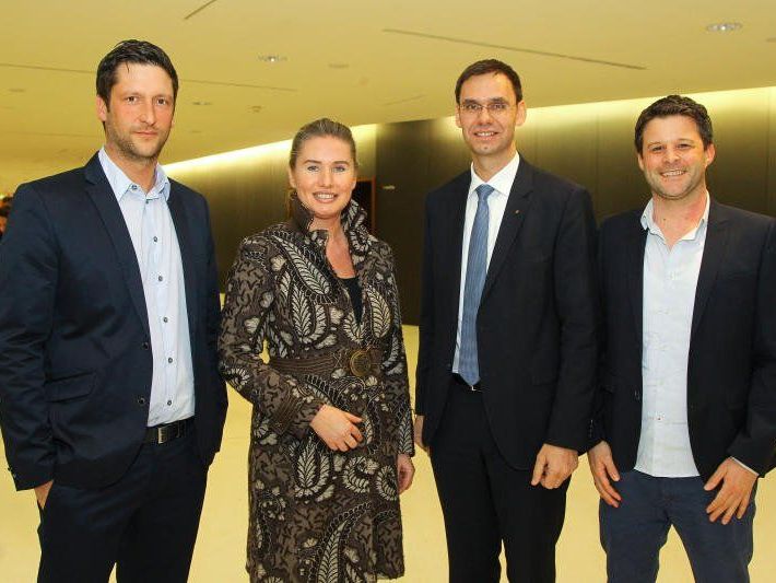 Andreas Dünser sowie Verena Daum-Kuzmanovic, LH Markus Wallner und Mario Oberhauser Andreas Dünser sowie Verena Daum-Kuzmanovic, LH Markus Wallner und Mario Oberhauser