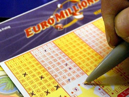 "5 plus 2 Richtige" angekreuzt "5 plus 2 Richtige" angekreuzt