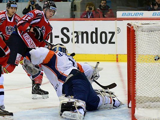 Michael Raffl trifft zum 2:0 Michael Raffl trifft zum 2:0