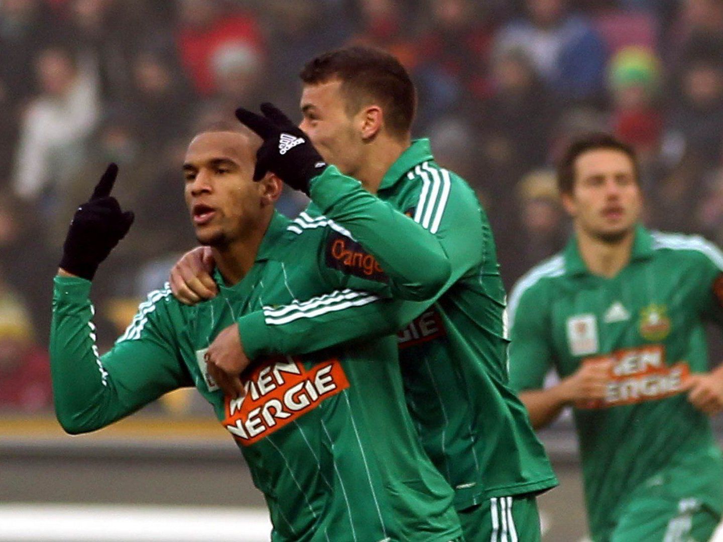 Wir berichten ab 20.30 Uhr in unserem Live-Ticker vom Spiel SK Rapid Wien gegen SK Sturm Graz. Wir berichten ab 20.30 Uhr in unserem Live-Ticker vom Spiel SK Rapid Wien gegen SK Sturm Graz.