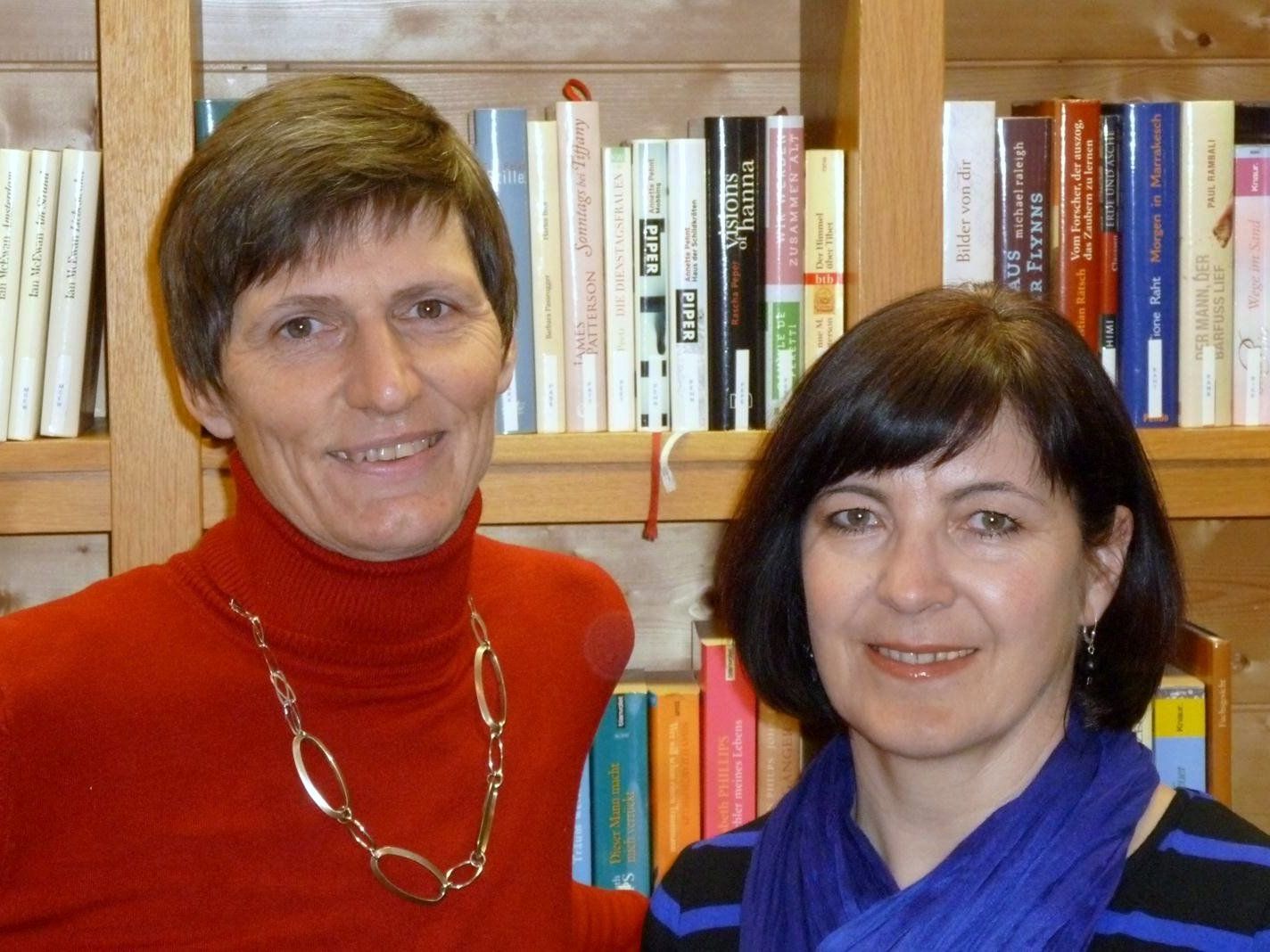 Margreth Müller und Annelies Fliri-Burtscher freuen sich schon auf den Promi-Leseabend. Margreth Müller und Annelies Fliri-Burtscher freuen sich schon auf den Promi-Leseabend.