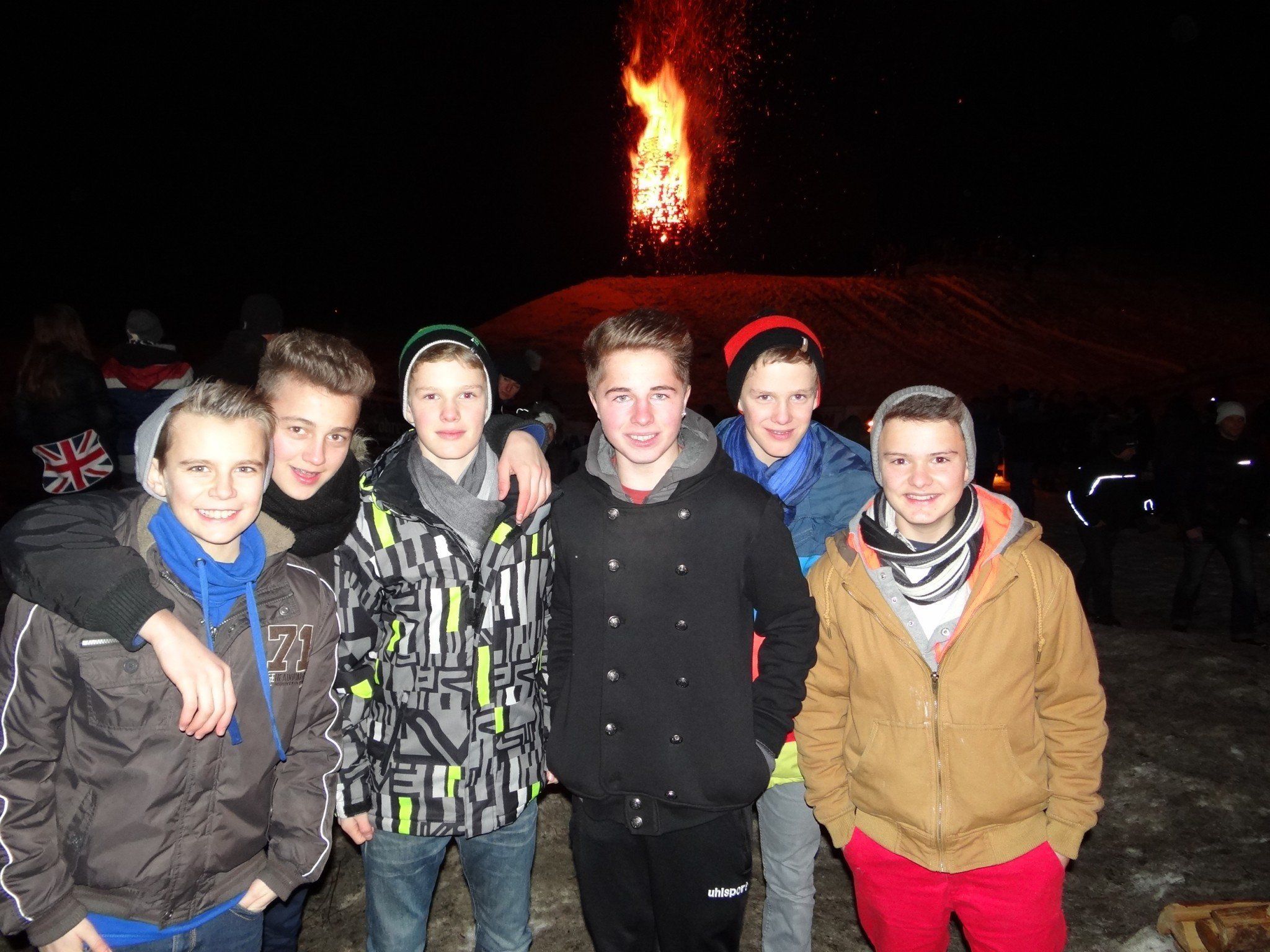 Auch Johannes, Laurin, Julian, Kevin, Philipp & David zog es zum Funken nach St. Arbogast Auch Johannes, Laurin, Julian, Kevin, Philipp & David zog es zum Funken nach St. Arbogast