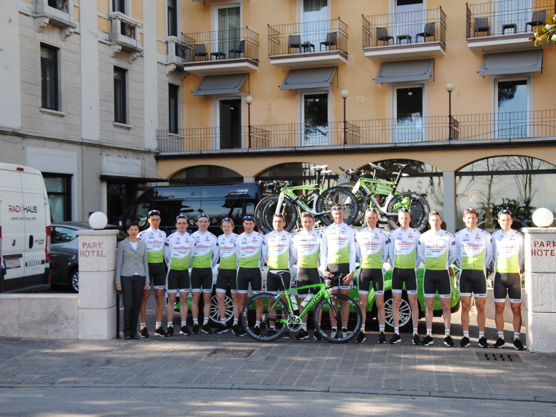 Das Team Vorarlberg wird nach dem Trainingslager am Gardasee mit einem Klassiker in die Saison starten. Das Team Vorarlberg wird nach dem Trainingslager am Gardasee mit einem Klassiker in die Saison starten.