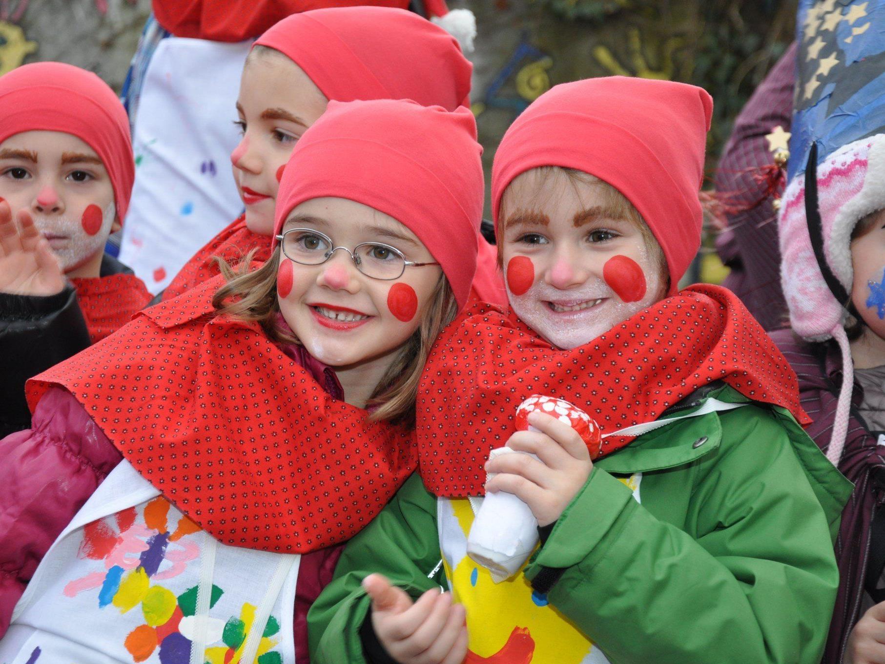 Mit großer Begeisterung führten die Haselstauder Kindergartenkinder ihre Kostüme aus.