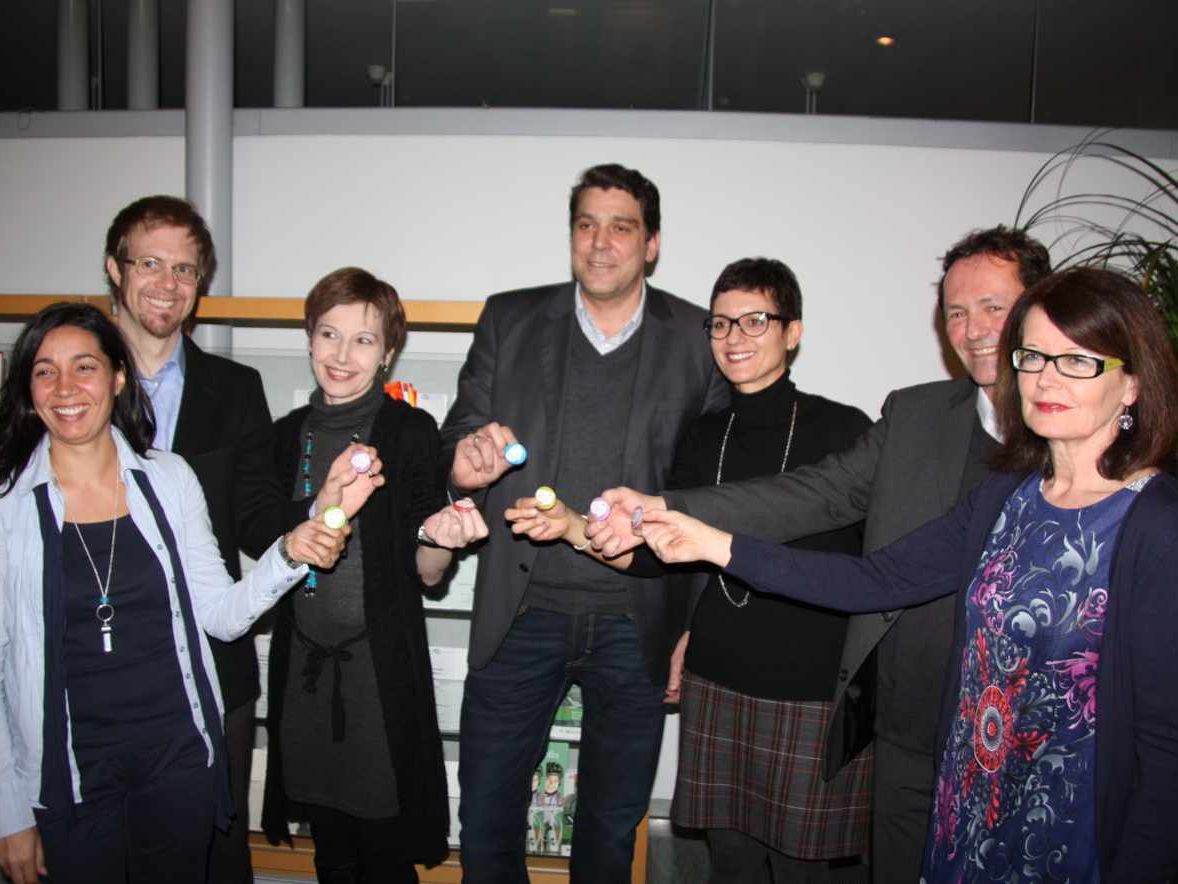 Für das Sprachfördernetzwerk sind viele engagierte Menschen notwendig: Michaela Blum, Dr. Simon Burtscher, Lea Slana, Bm. Harald Köhlmeier, Leila Götze, Andreas Holzknecht, Vize Eva Mair Für das Sprachfördernetzwerk sind viele engagierte Menschen notwendig: Michaela Blum, Dr. Simon Burtscher, Lea Slana, Bm. Harald Köhlmeier, Leila Götze, Andreas Holzknecht, Vize Eva Mair