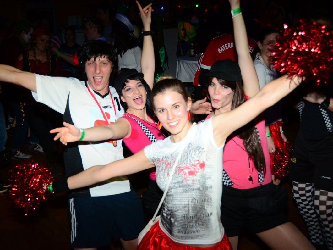 Bei bester Stimmung wurde gefeiert. Bei bester Stimmung wurde gefeiert.