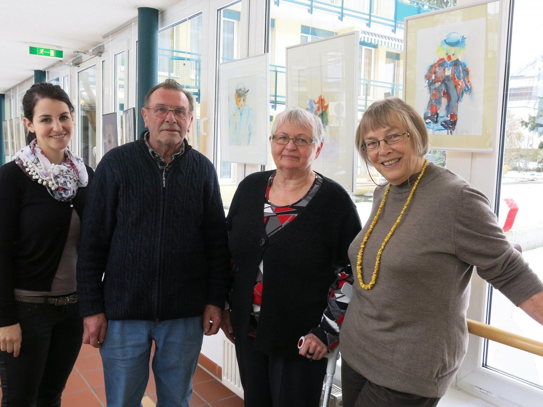 Daniela, Lothar und Charlotte Burtscher sowie Doris Rinke in der Seniorenresidenz Martinsbrunnen