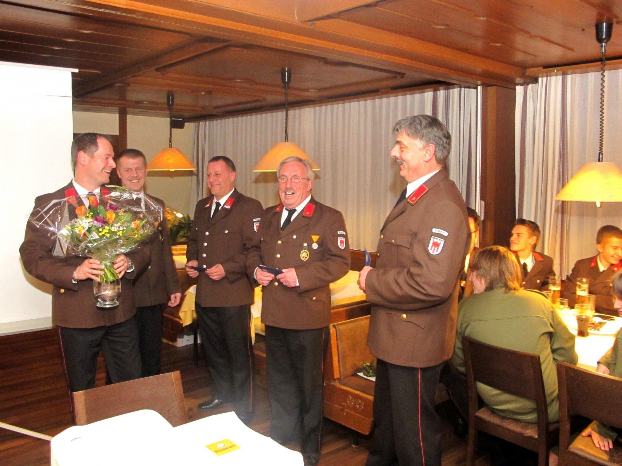 Drei langjährige Funktionäre wurden von Kommandant Joachim Ellensohn verabschiedet.