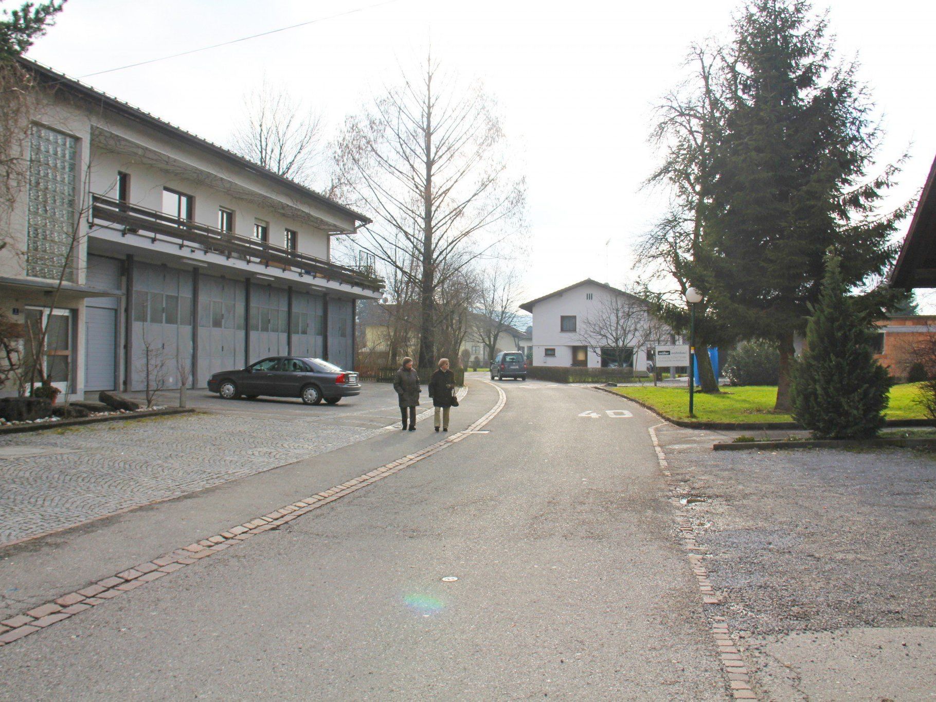 Im September 1950 unterbreitete die Gemeinde der Bevölkerung einen ausgearbeiteten Straßenbenennungsplan. Im September 1950 unterbreitete die Gemeinde der Bevölkerung einen ausgearbeiteten Straßenbenennungsplan.