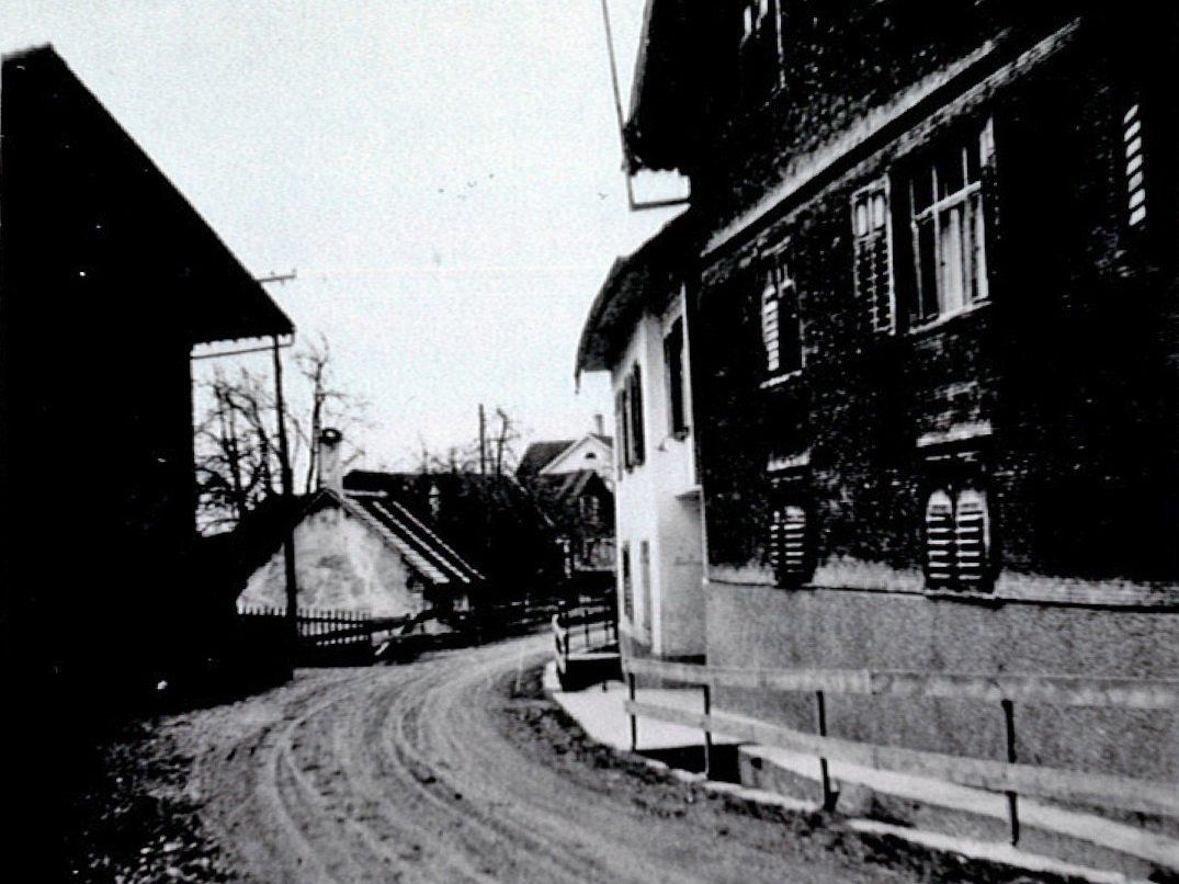 Die offizielle Benennung der Straßen von Satteins erfolgte erst im Jahre 1989. Die offizielle Benennung der Straßen von Satteins erfolgte erst im Jahre 1989.