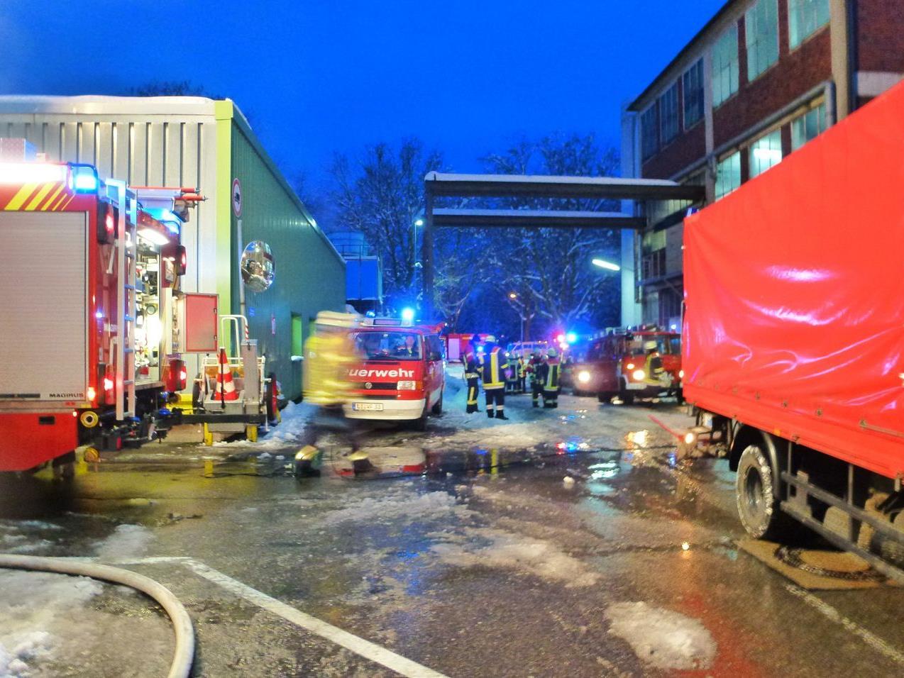 Brand in Produktionshalle einer Lindauer Lackiererei forderte zwei Verletzte.