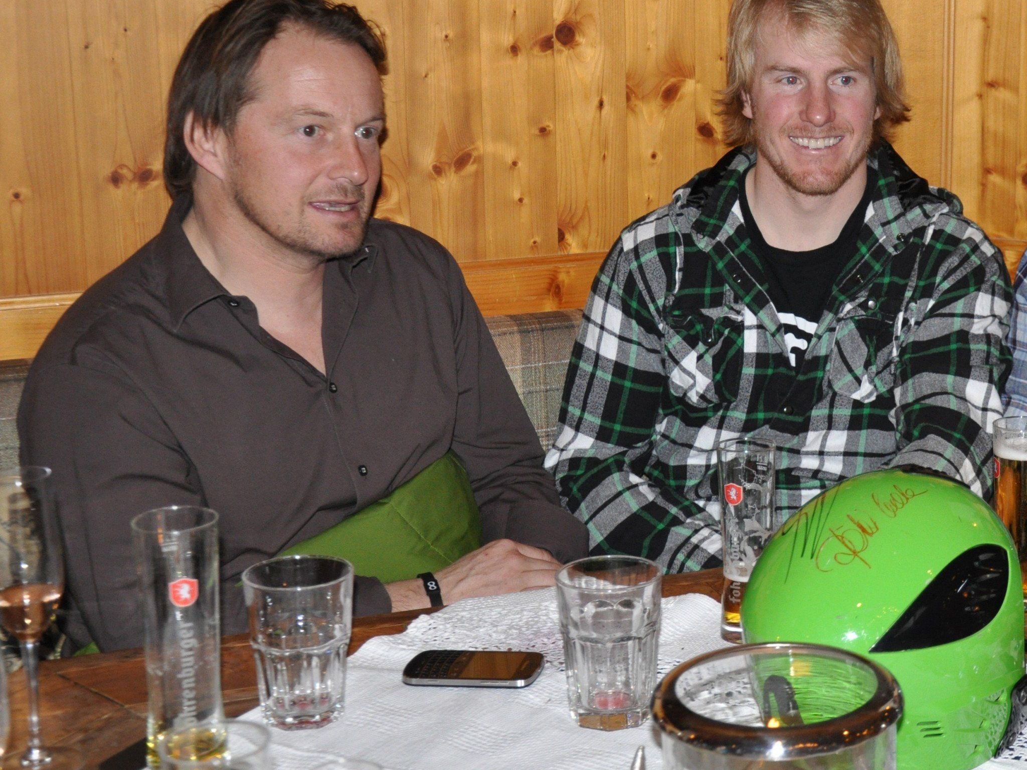 Im Montafoner-Hof: Head Rennsportleiter Rainer Salzgeber und Dreifach-Weltmeister Ted Ligety. Im Montafoner-Hof: Head Rennsportleiter Rainer Salzgeber und Dreifach-Weltmeister Ted Ligety.