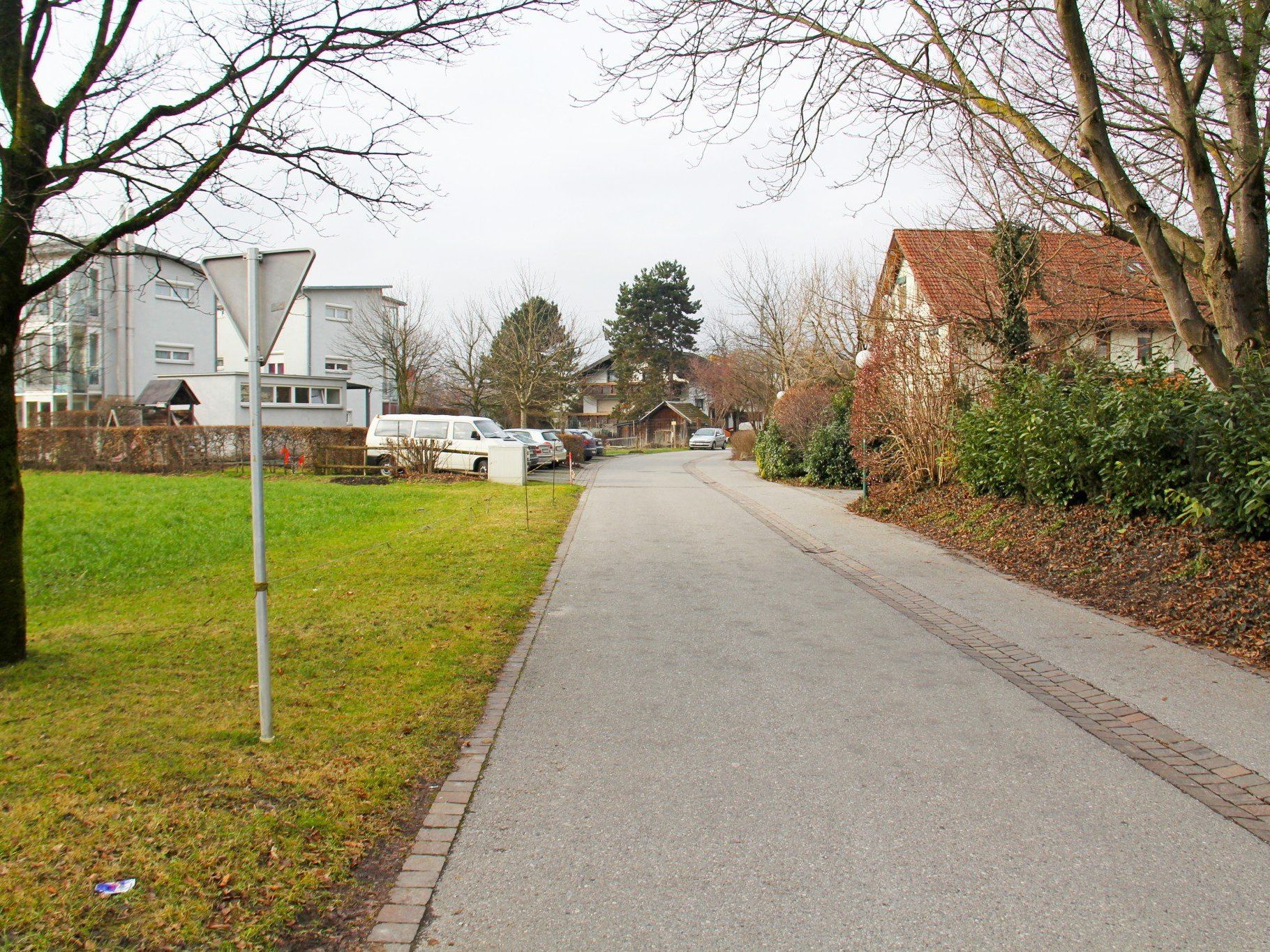 Im September 1950 unterbreitete die Gemeinde der Bevölkerung einen ausgearbeiteten Straßenbenennungsplan. Im September 1950 unterbreitete die Gemeinde der Bevölkerung einen ausgearbeiteten Straßenbenennungsplan.