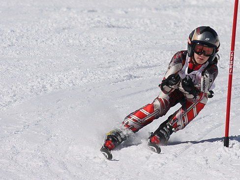 Die Nenzinger Schülermeister in Ski und Snowboard werden gesucht. Die Nenzinger Schülermeister in Ski und Snowboard werden gesucht.