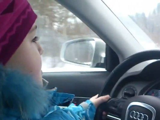 Entzug des Sorgerechts nach Veröffentlichung des Videos gefordert. Entzug des Sorgerechts nach Veröffentlichung des Videos gefordert.