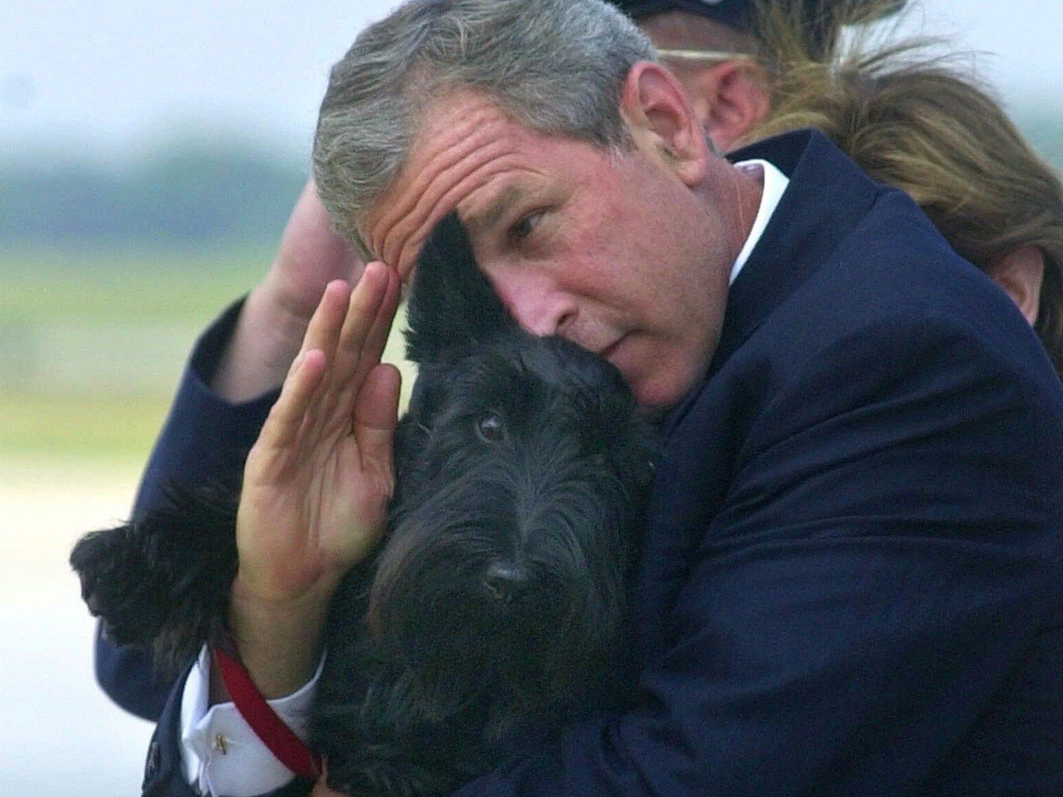 Ex-Präsident Bush zollte vierbeinigem Freund Tribut Ex-Präsident Bush zollte vierbeinigem Freund Tribut