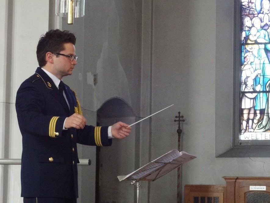 Dirigent Mathias Schmidt wird die Bürgermusik beim  Kirchenkonzert musikalisch führen. Dirigent Mathias Schmidt wird die Bürgermusik beim  Kirchenkonzert musikalisch führen.