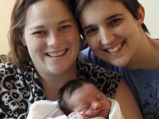 Bisheriges Verbot der Sukzessivadoption verstößt gegen Recht auf Gleichbehandlung Bisheriges Verbot der Sukzessivadoption verstößt gegen Recht auf Gleichbehandlung