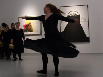 Die Künstler in Aktion - hier ein Sezenenbild aus "Im Namen der Liebe". Die Künstler in Aktion - hier ein Sezenenbild aus "Im Namen der Liebe".